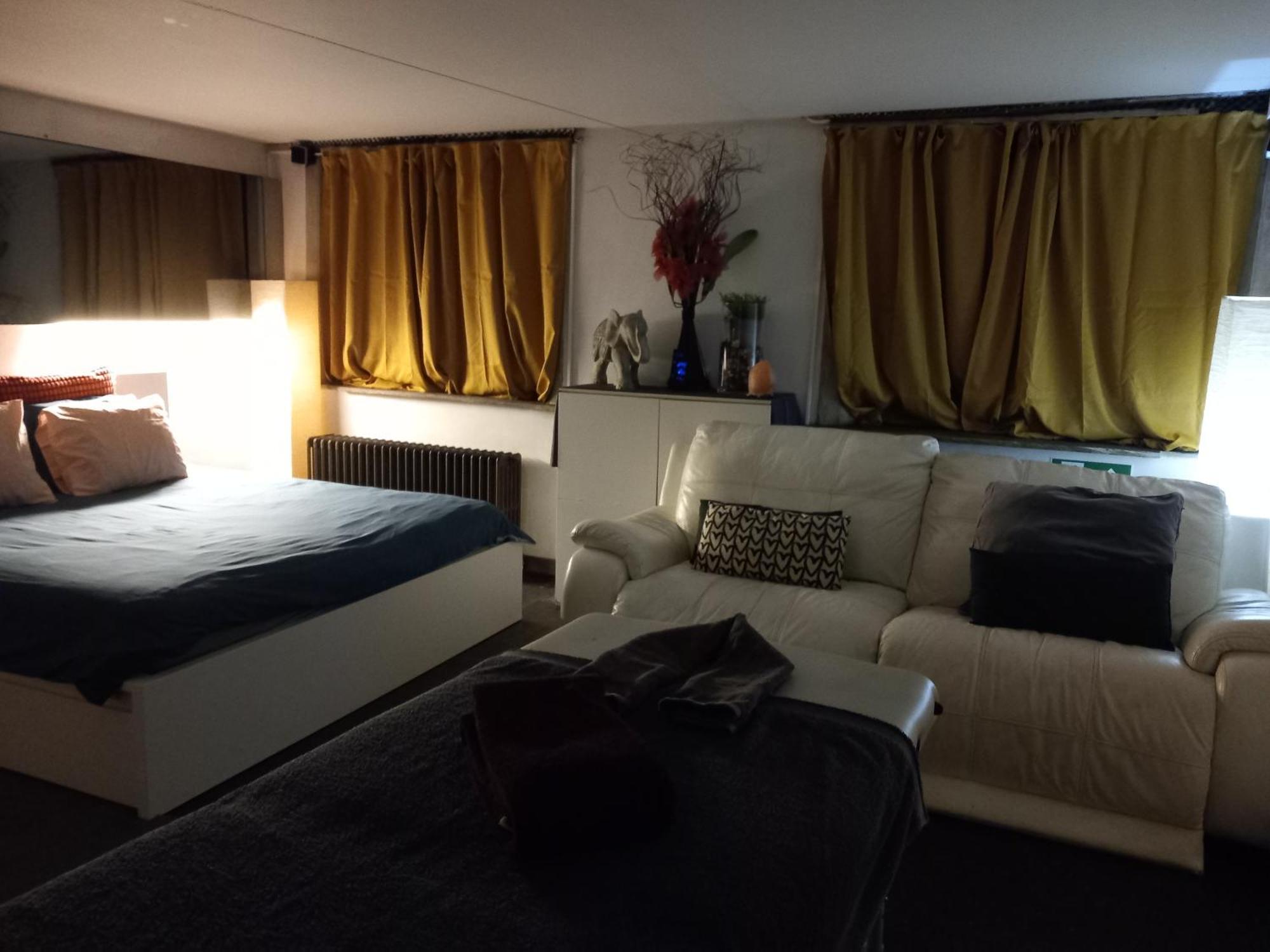 Nice And Cosy Place With Jacuzzi And Sauna To Relax In The Centre Of Amberes Exterior foto
